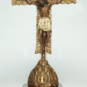 Estatua de el señor de los milagros de buga color capa